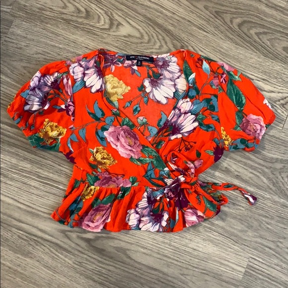 Puff Sleeve Crop Top - Picture 1 of 1